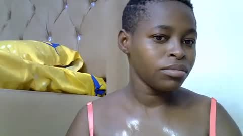 yummy_boobs01 online show from April 20, 7:33 am