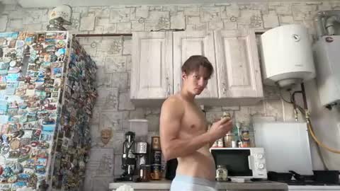 Snapshot of yummyalexxx chatting on July 8, 3:05 pm Alex online show from July 8, 3:05 pm