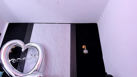 Yummyduo online show from April 16, 11:00 am