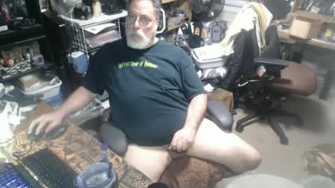 yummyflguy online show from June 17, 7:04 pm