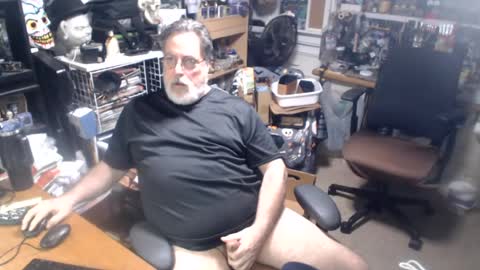 yummyflguy online show from August 3, 1:38 pm