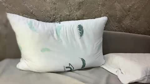 Justine online show from April 22, 4:52 pm