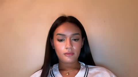 Snapshot of yummyrenalyn chatting on June 2, 8:05 am Goddes Renalyn online show from June 2, 8:05 am