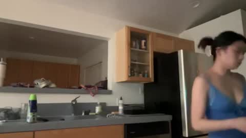 Roxie online show from July 9, 3:54 am