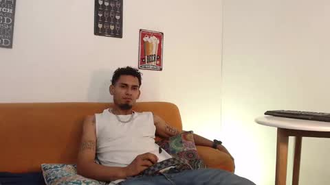 yun_lovers online show from March 6, 8:05 pm