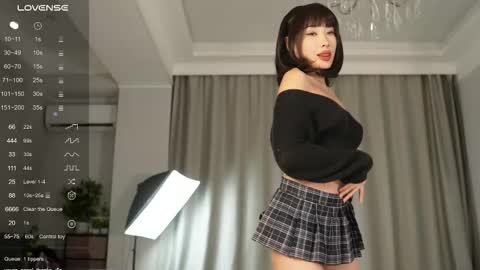 Snapshot of yuna_leen chatting on September 21, 5:47 pm yuna_leen online show from September 21, 5:47 pm