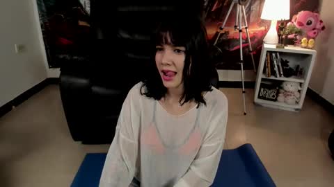Snapshot of yunablack chatting on May 10, 10:53 am Yuna online show from May 10, 10:53 am