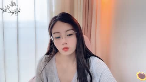 Snapshot of yuner0715 chatting on December 12, 2:37 am YunEr online show from December 12, 2:37 am