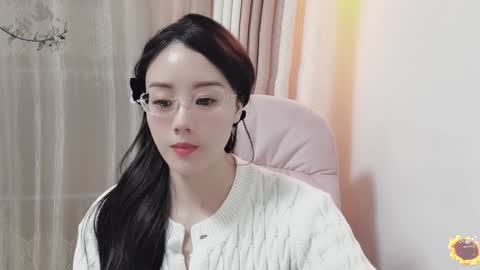 Snapshot of yuner0715 chatting on December 17, 2:33 pm YunEr online show from December 17, 2:33 pm