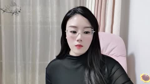 Snapshot of yuner0715 chatting on December 18, 2:06 pm YunEr online show from December 18, 2:06 pm