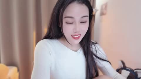 Snapshot of yuner0715 chatting on November 28, 3:42 am YunEr online show from November 28, 3:42 am