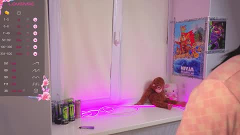 yung_leana online show from November 18, 8:24 pm