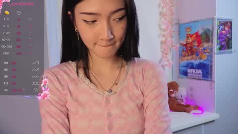 yung_leana online show from January 7, 8:00 pm