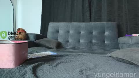 Snapshot of yungelitamor_ chatting on November 9, 4:44 am ELITA online show from November 9, 4:44 am