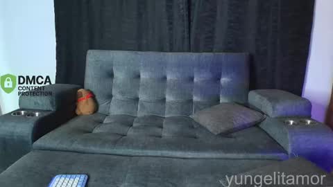 Snapshot of yungelitamor_ chatting on November 13, 4:00 am ELITA online show from November 13, 4:00 am