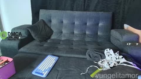 Snapshot of yungelitamor_ chatting on November 18, 4:39 am ELITA online show from November 18, 4:39 am