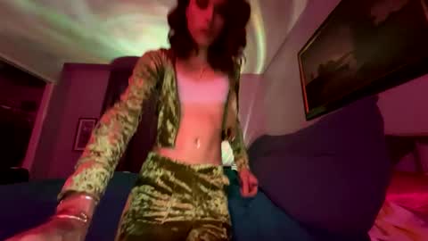 BbyTSSLut online show from September 12, 11:21 am