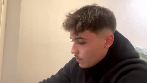 Snapshot of yungstudbev chatting on December 14, 11:34 pm yungstudbev online show from December 14, 11:34 pm