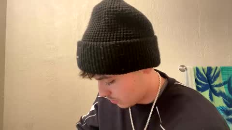 Snapshot of yungstudbev chatting on December 23, 2:56 am yungstudbev online show from December 23, 2:56 am