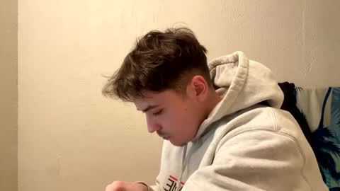 Snapshot of yungstudbev chatting on December 24, 9:50 am yungstudbev online show from December 24, 9:50 am