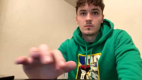 Snapshot of yungstudbev chatting on January 1, 3:13 am yungstudbev online show from January 1, 3:13 am