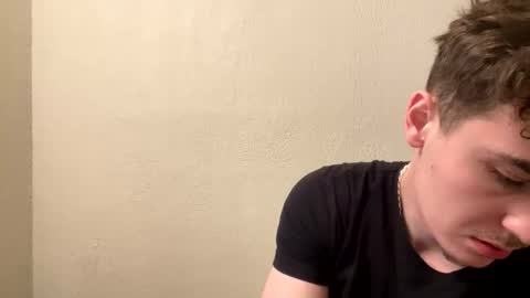 Snapshot of yungstudbev chatting on January 2, 4:20 am yungstudbev online show from January 2, 4:20 am