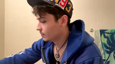 Snapshot of yungstudbev chatting on January 17, 10:44 am yungstudbev online show from January 17, 10:44 am