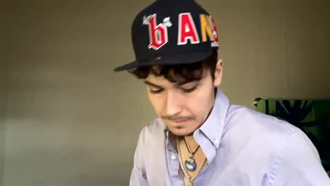 Snapshot of yungstudbev chatting on January 26, 1:47 pm yungstudbev online show from January 26, 1:47 pm