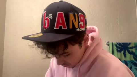 Snapshot of yungstudbev chatting on February 2, 6:48 am yungstudbev online show from February 2, 6:48 am