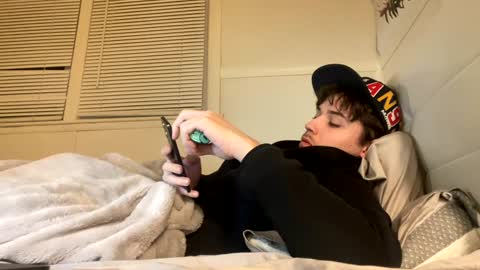 Snapshot of yungstudbev chatting on February 2, 10:39 pm yungstudbev online show from February 2, 10:39 pm