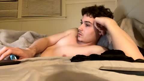 Snapshot of yungstudbev chatting on February 28, 12:32 am yungstudbev online show from February 28, 12:32 am