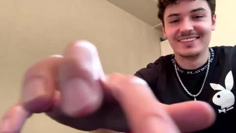 Snapshot of yungstudbev chatting on October 4, 8:07 pm yungstudbev online show from October 4, 8:07 pm