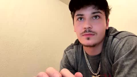 Snapshot of yungstudbev chatting on October 22, 5:08 am yungstudbev online show from October 22, 5:08 am