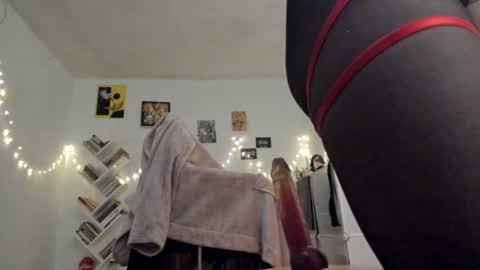 Snapshot of yury_sun chatting on December 1, 9:37 pm paola online show from December 1, 9:37 pm