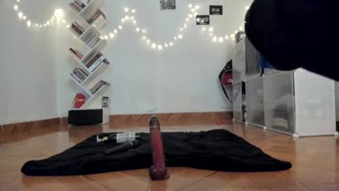 Snapshot of yury_sun chatting on December 16, 8:26 pm paola online show from December 16, 8:26 pm