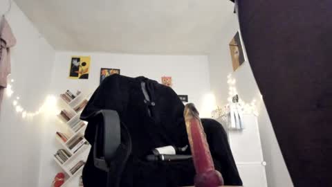 Snapshot of yury_sun chatting on December 16, 11:28 pm paola online show from December 16, 11:28 pm