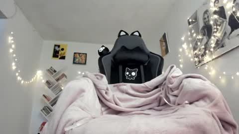 Snapshot of yury_sun chatting on December 22, 6:26 pm paola online show from December 22, 6:26 pm