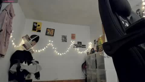 Snapshot of yury_sun chatting on February 16, 11:48 pm paola online show from February 16, 11:48 pm