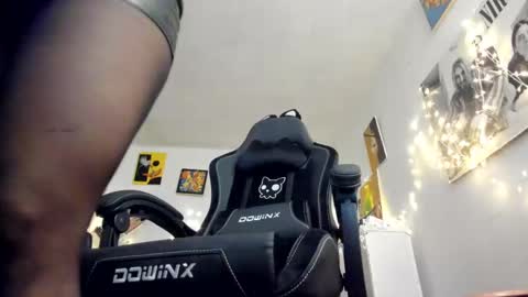 Snapshot of yury_sun chatting on February 21, 9:43 pm paola online show from February 21, 9:43 pm