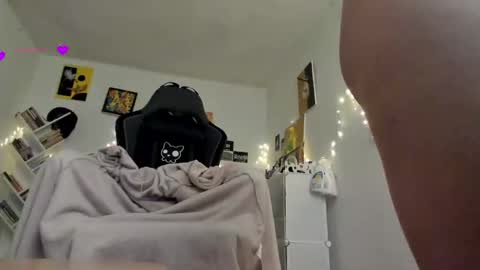 Snapshot of yury_sun chatting on March 6, 11:20 pm paola online show from March 6, 11:20 pm