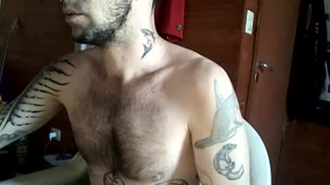 Yuumi online show from April 2, 7:44 pm