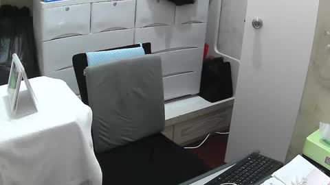 Slip online show from February 2, 6:58 am