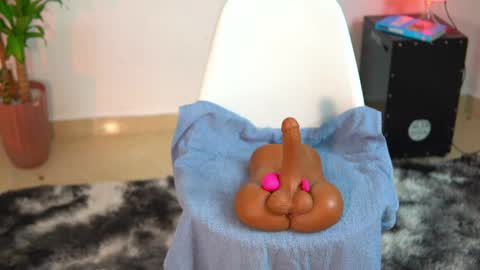 Yuyi Cam online show from February 12, 2:17 am