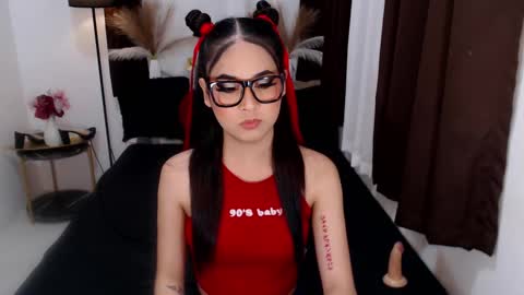 Snapshot of yvannasilva18 chatting on December 18, 9:58 am jai online show from December 18, 9:58 am