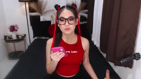 Snapshot of yvannasilva18 chatting on December 18, 2:38 pm jai online show from December 18, 2:38 pm