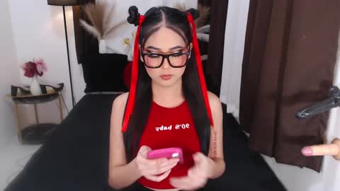 Snapshot of yvannasilva18 chatting on December 19, 2:13 pm jai online show from December 19, 2:13 pm