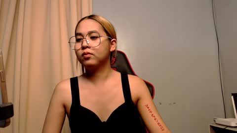 Snapshot of yvannasilva18 chatting on January 28, 11:17 am jai online show from January 28, 11:17 am