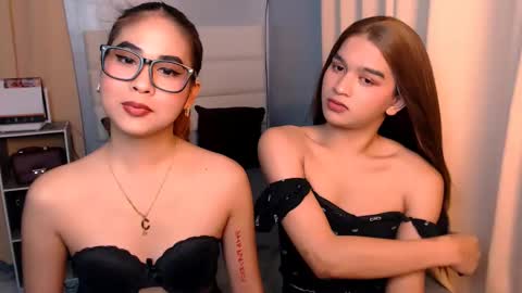 Snapshot of yvannasilva18 chatting on February 21, 1:44 pm jai online show from February 21, 1:44 pm