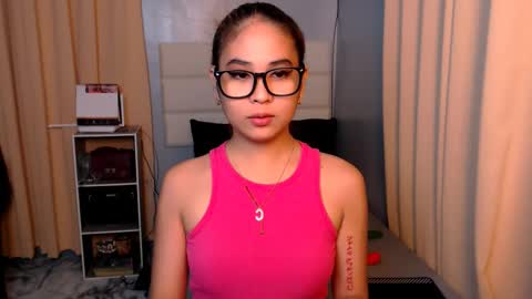 Snapshot of yvannasilva18 chatting on February 24, 7:44 am jai online show from February 24, 7:44 am