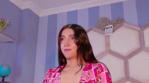 yvi online show from March 16, 11:47 am